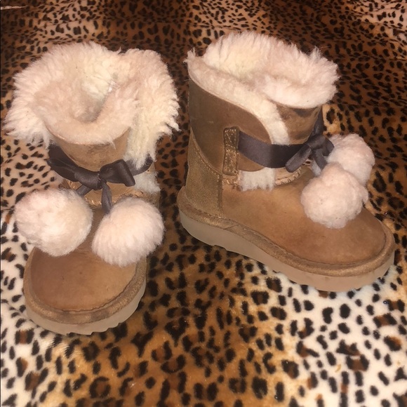 ugg boots with fur balls